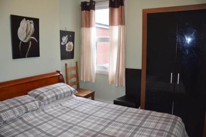 4 Bedroom Apartment & 2 Bedroom apartment - image 5
