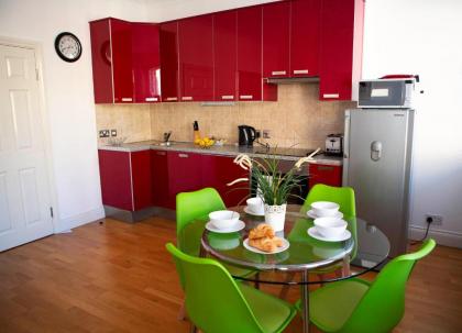 Apt 2 Opera House by Indigo Flats - image 1
