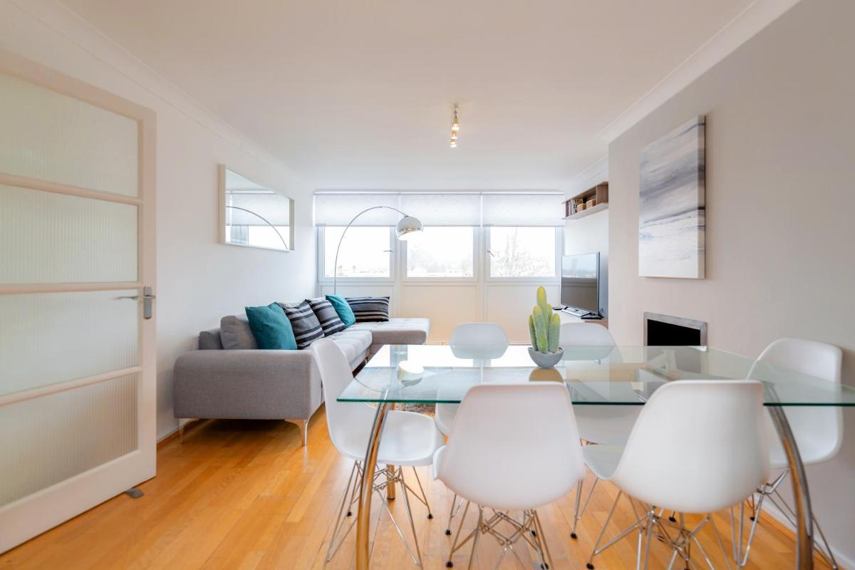 Holland Park 2 Bed Flat by BaseToGo - image 3