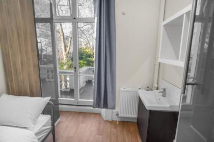 Holland House (Victoria) - image 3