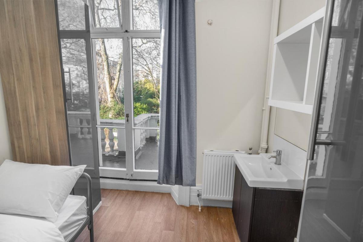 Holland House (Victoria) - image 3