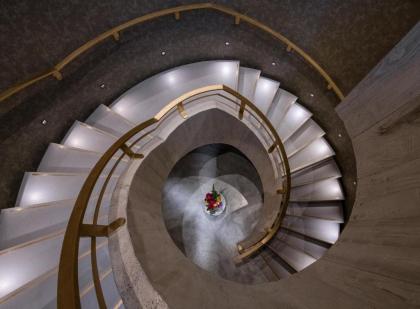 Lincoln Plaza London Curio Collection By Hilton - image 15
