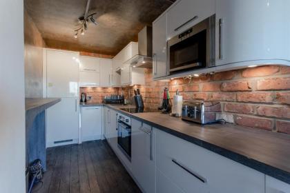 Fantastic 1-Bedroom Flat Near Regent's Park - image 9