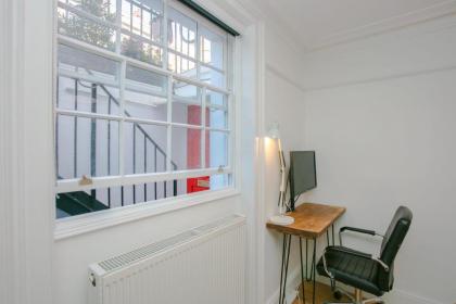 Modern Garden Apartment Camden - image 21