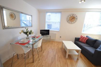 3B Soho Studios 3rd floor by Indigo Flats - image 1