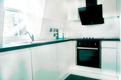 Capital Host Baker Street - image 16