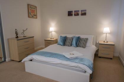 Royal Limehouse Apartment