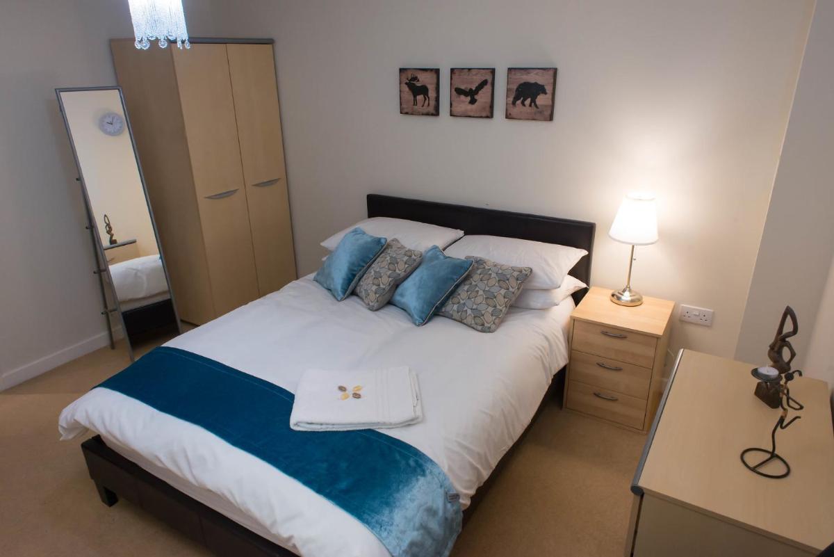 Royal Limehouse Apartment - image 3