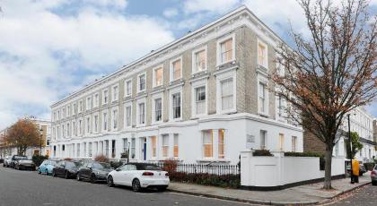 Attractive Chelsea apartment sleeps 4 - image 6
