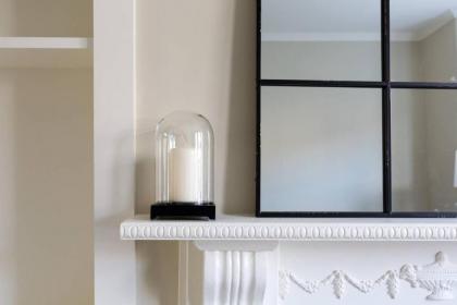 Bright 1BR Modern Home w/Terrace in West London - image 10
