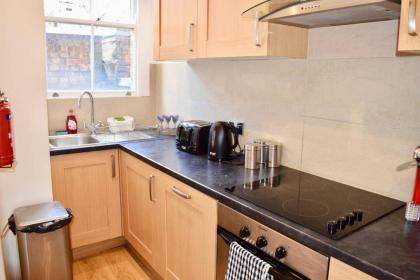 Gorgeous Studio in Trendy London Location (DH7) - image 10
