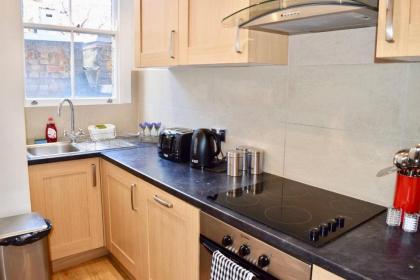 Gorgeous Studio in Trendy London Location (DH7) - image 2