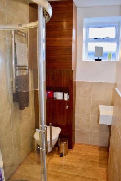 Gorgeous Studio in Trendy London Location (DH7) - image 8
