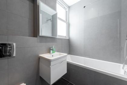 Hyde Park Apartment (SS1) - image 9