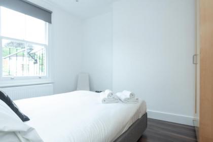 Beautiful Apartment in Gorgeous Location (DH8) - image 5