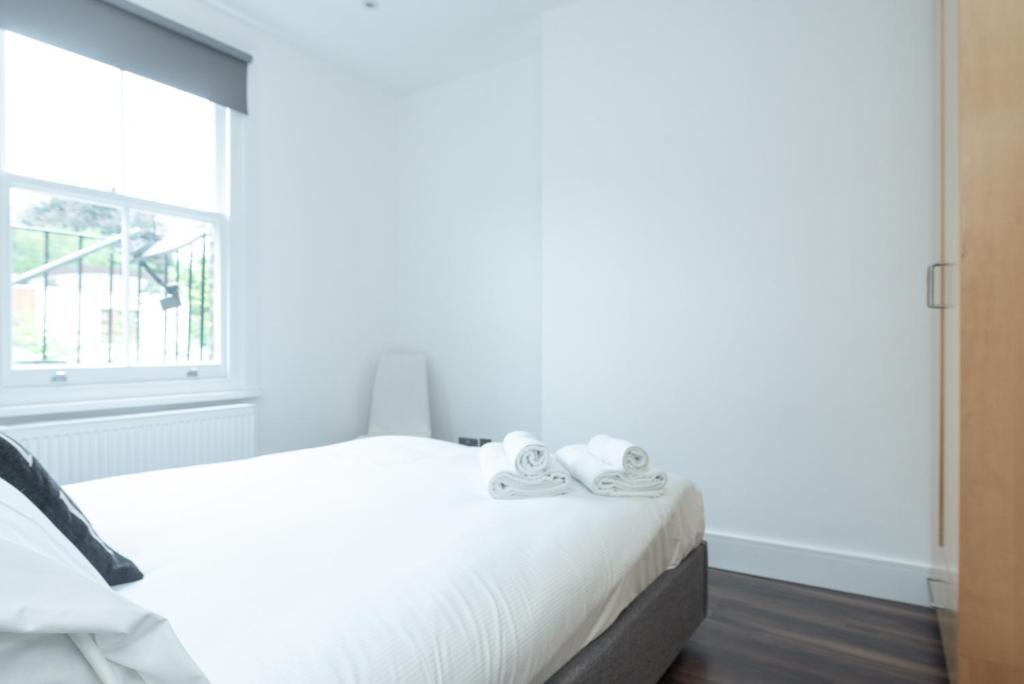 Beautiful Apartment in Gorgeous Location (DH8) - image 5