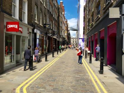 Covent Garden Apartments - Netflix and Nespresso - image 19