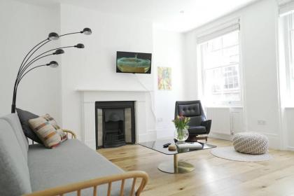 Covent Garden Apartments - Netflix and Nespresso - image 2