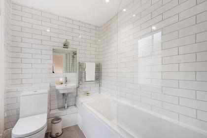 Covent Garden Apartments - Netflix and Nespresso - image 5