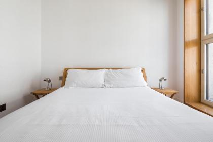 Soulful Central London Apartment - image 12
