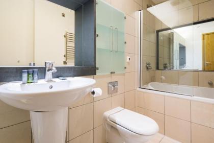 Soulful Central London Apartment - image 3