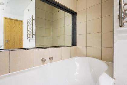 Soulful Central London Apartment - image 4