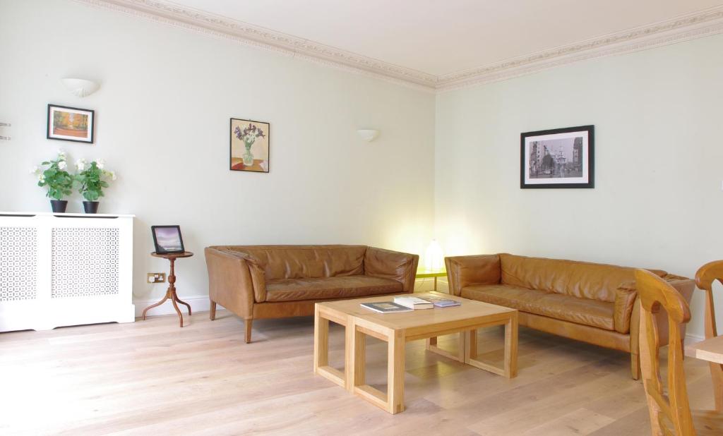 Covent Garden Superior Two Bedroom Aparment on Strand - main image