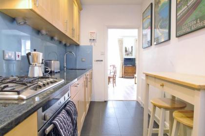 Covent Garden Superior Two Bedroom Aparment on Strand - image 16