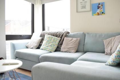 1 Bedroom Flat in North London Sleeps 4 - image 7