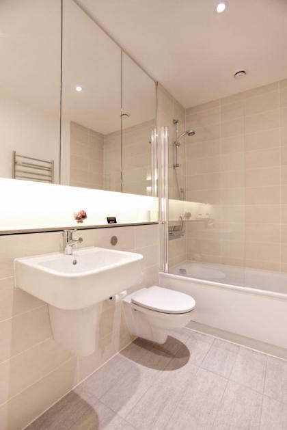 Urban Stay London City Apartments - image 15