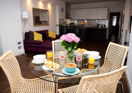 Apt 1 Trafalgar Square 1st Floor by Indigo Flats