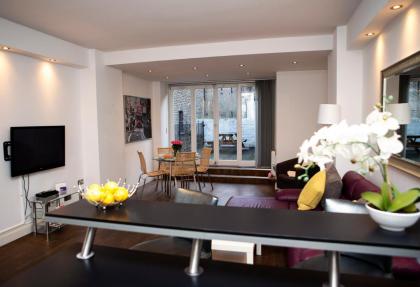 Apt 1 Trafalgar Square 1st Floor by Indigo Flats - image 10