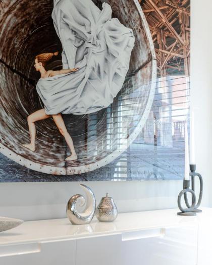 Cool Covent Garden Theatre Design Hub for Families Friends Couples - image 4