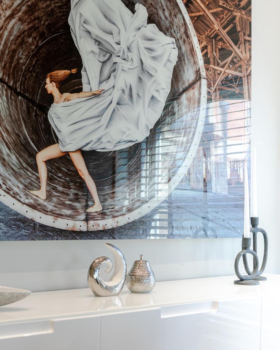 Cool Covent Garden Theatre Design Hub for Families Friends Couples - image 4