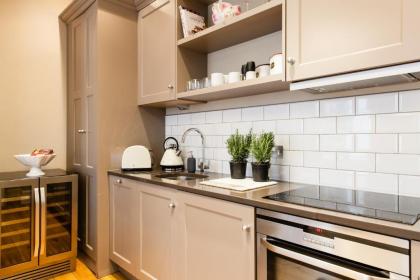1st Class Covent Garden Residences for 1st Class Guests - image 20