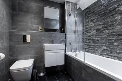 Fleet Street Apartment 2 - image 15