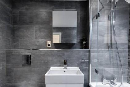 Fleet Street Apartment 2 - image 18