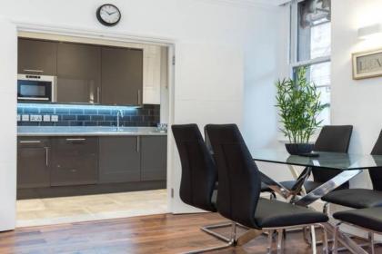 Fleet Street Apartment 2 - image 8