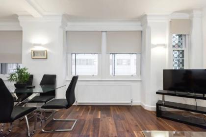 Fleet Street Apartment 3 - image 15