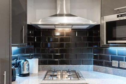Fleet Street Apartment 3 - image 17