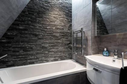 Fleet Street Apartment 4 - image 13