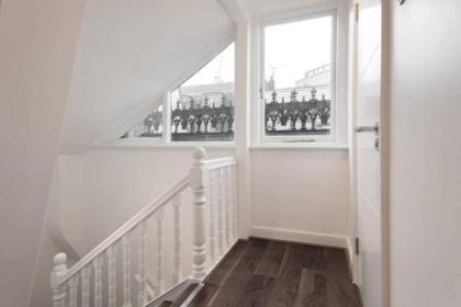 Fleet Street Apartment 4 - image 19