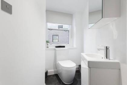 Fleet Street Apartment 4 - image 2