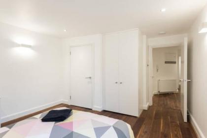 Fleet Street Apartment 4 - image 9