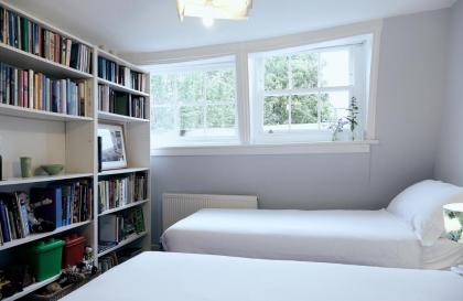 Veeve - Angel Hideaway - image 18