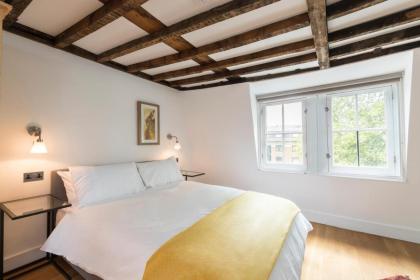 Smart 3 bed flat in Islington close to Angel Tube - image 11