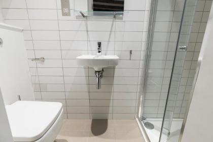 Smart 3 bed flat in Islington close to Angel Tube - image 3