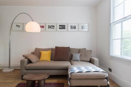 Smart 3 bed flat in Islington close to Angel Tube - image 4