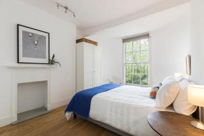 Smart 3 bed flat in Islington close to Angel Tube - image 6