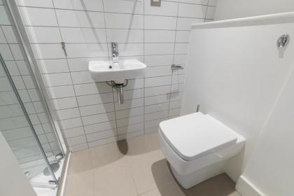 Smart 3 bed flat in Islington close to Angel Tube - image 7